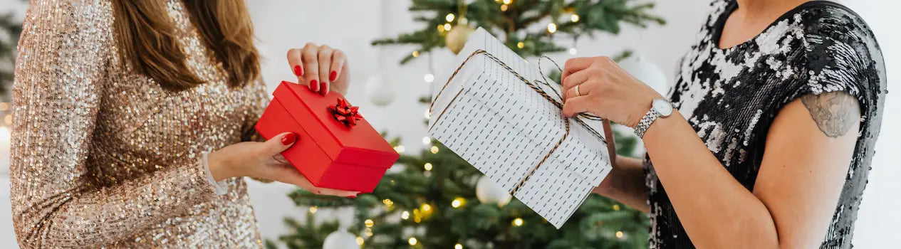 Celebrate Christmas With Us_flower-delivery